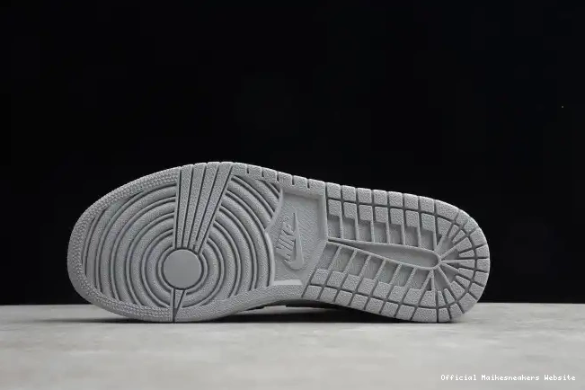 Official Maikesneakers Grey Light Mid Smoke 1 AIR Jordan 554724-092 0326